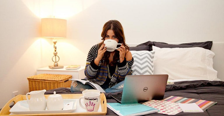 три причины никогда не работать из постели