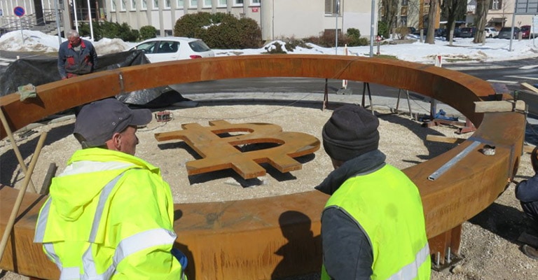 В Словении установят статую биткоину